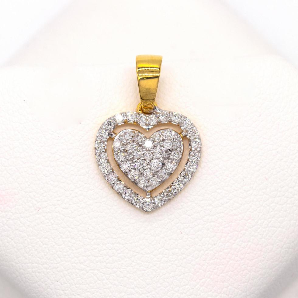 Diamond pendant 9k gold photo