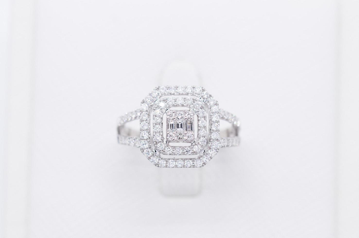 Diamond ring 9k gold photo