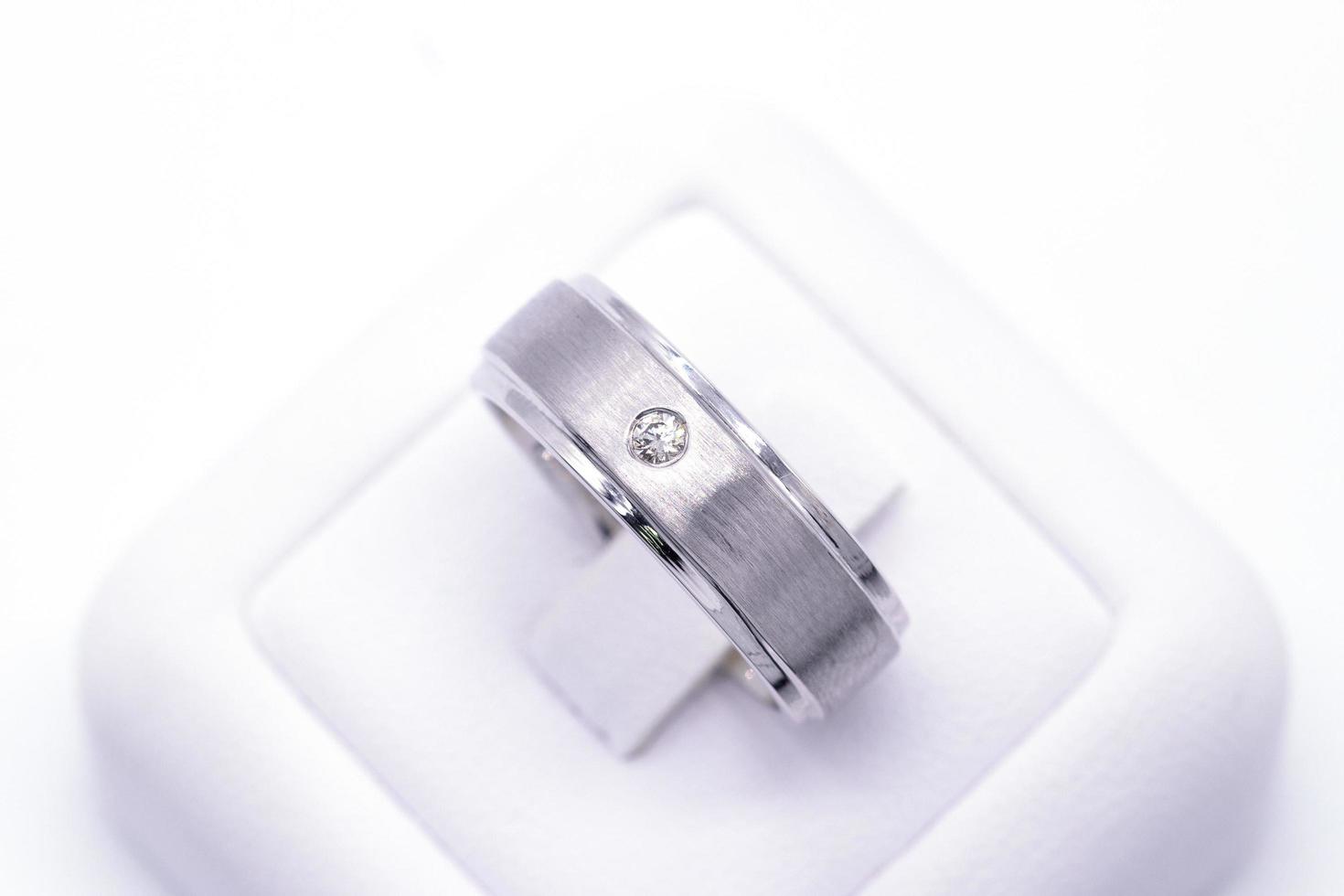 Diamond ring 9k gold photo