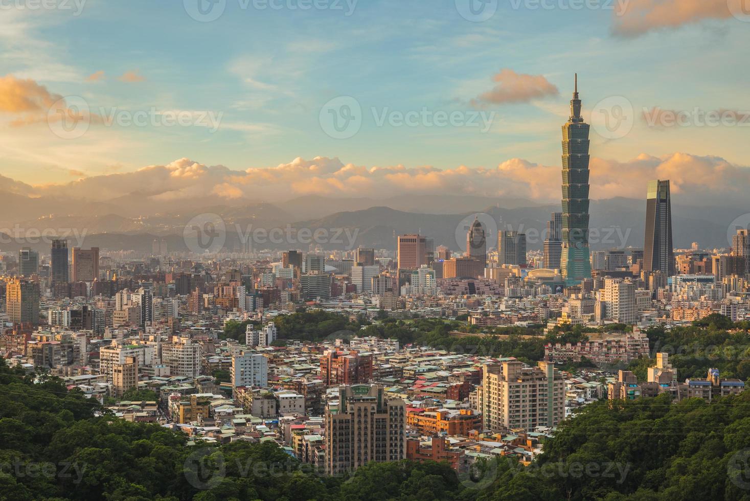 Panoramic view of Taipei City in Taiwan at dusk photo