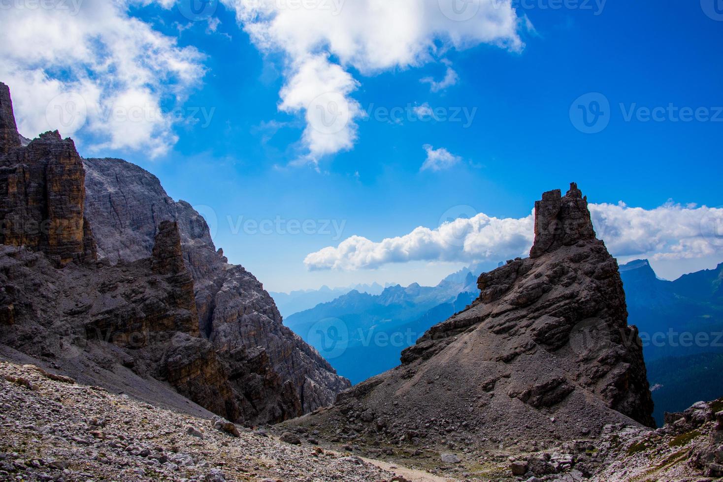 picos de los dolomitas foto