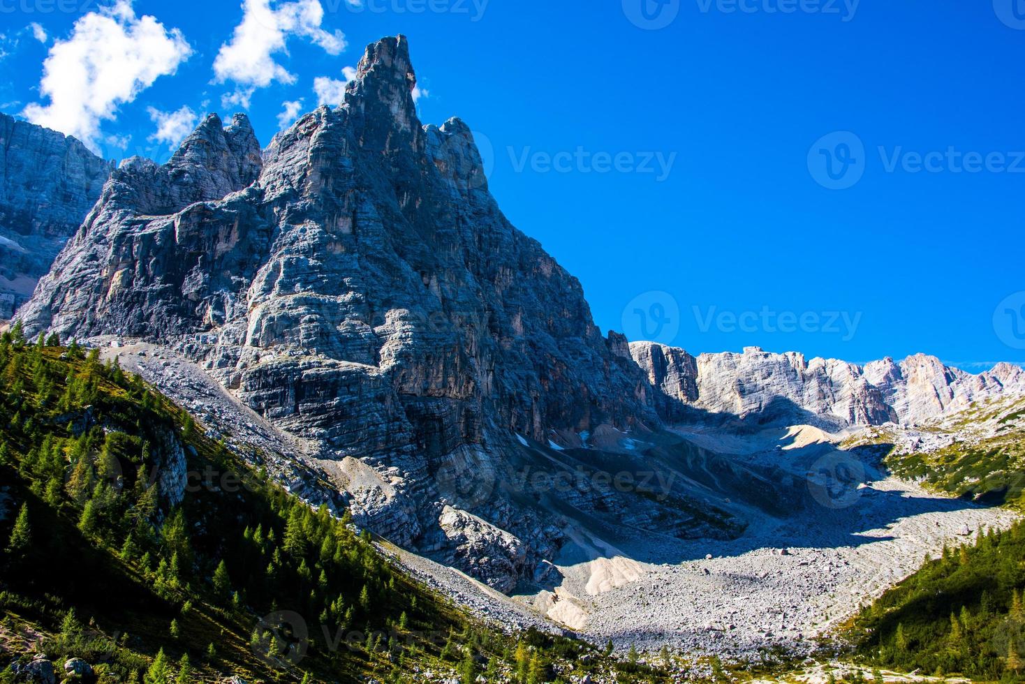 los dolomitas alrededor de cortina d'ampezzo foto