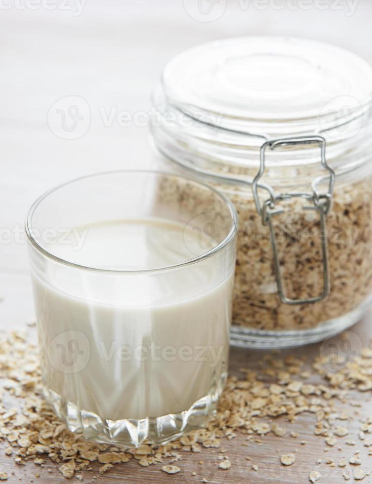 leche de avena vegana leche alternativa no láctea foto