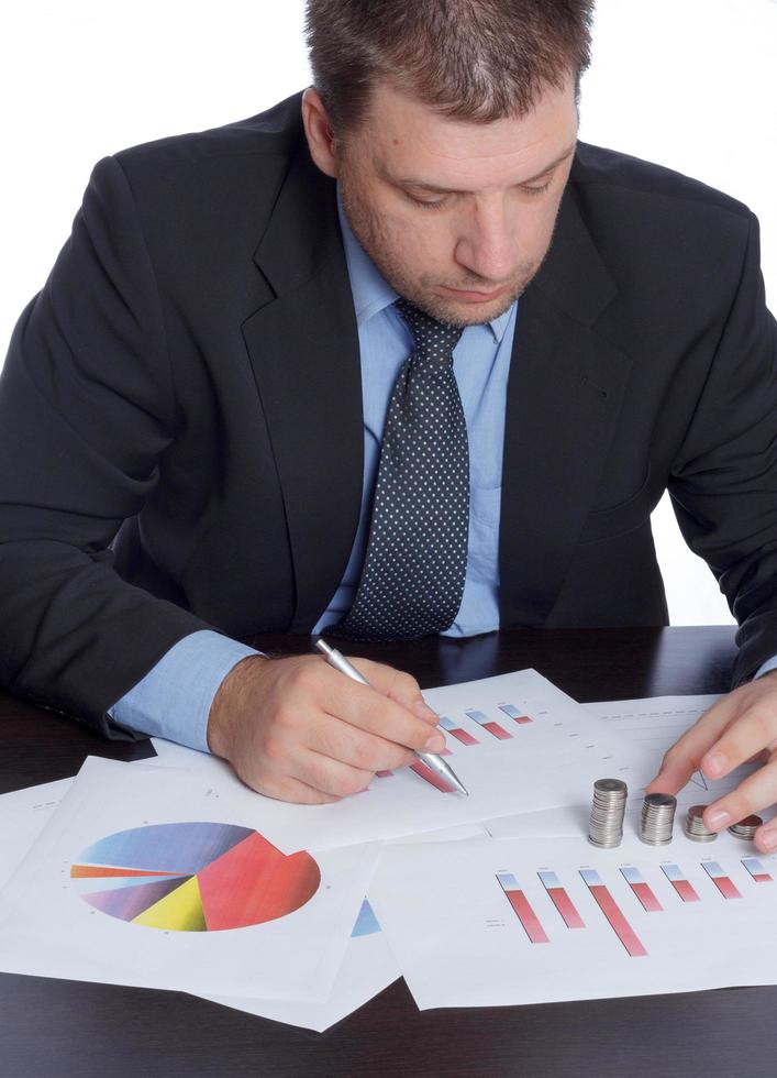 Bussinesman analyzing graph photo