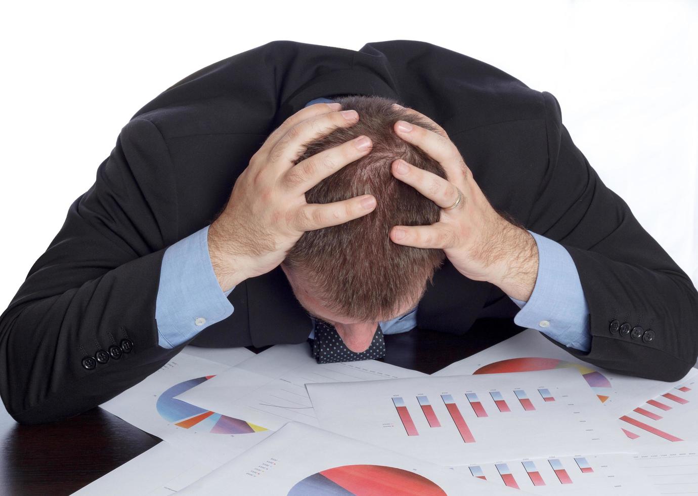 Bussinesman analyzing graph photo
