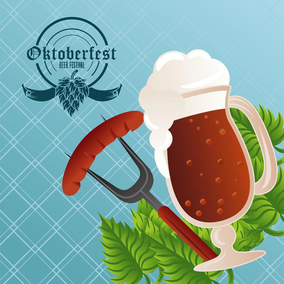 cartel del festival de celebración del oktoberfest con taza de cerveza y salchicha en un tenedor vector