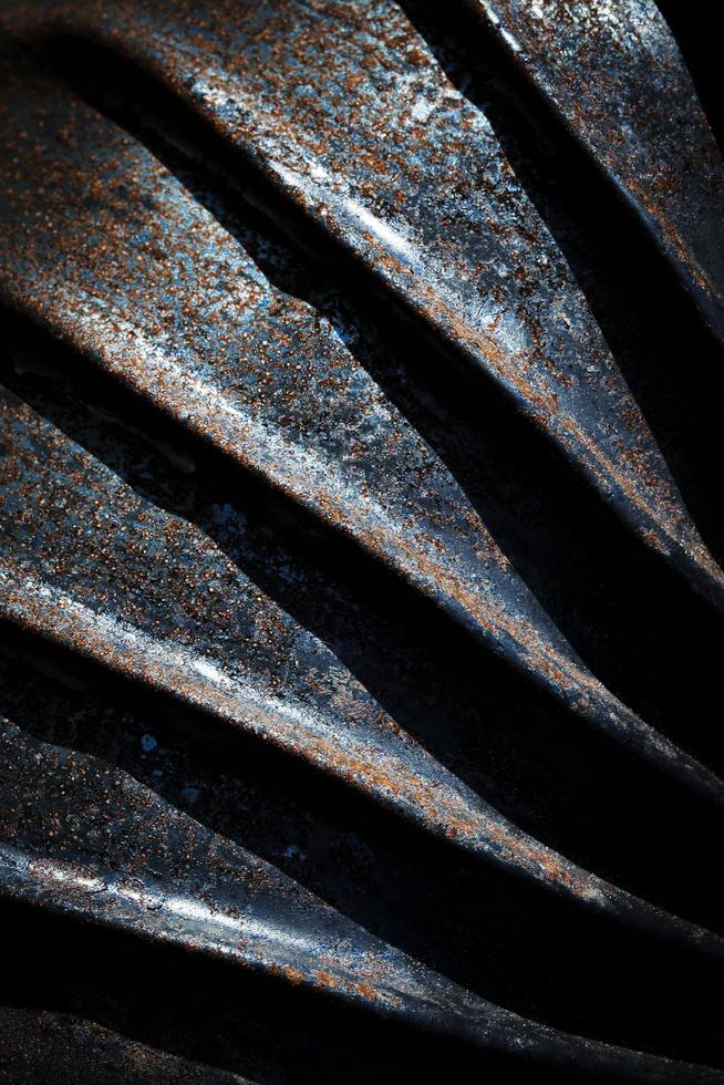 Detalle abstracto de tubo de metal oxidado foto