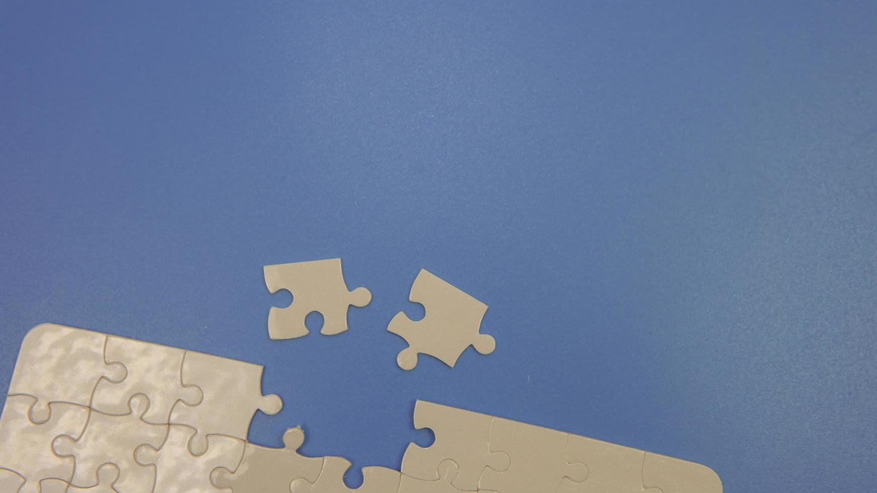 Jigsaw Puzzle Solution photo