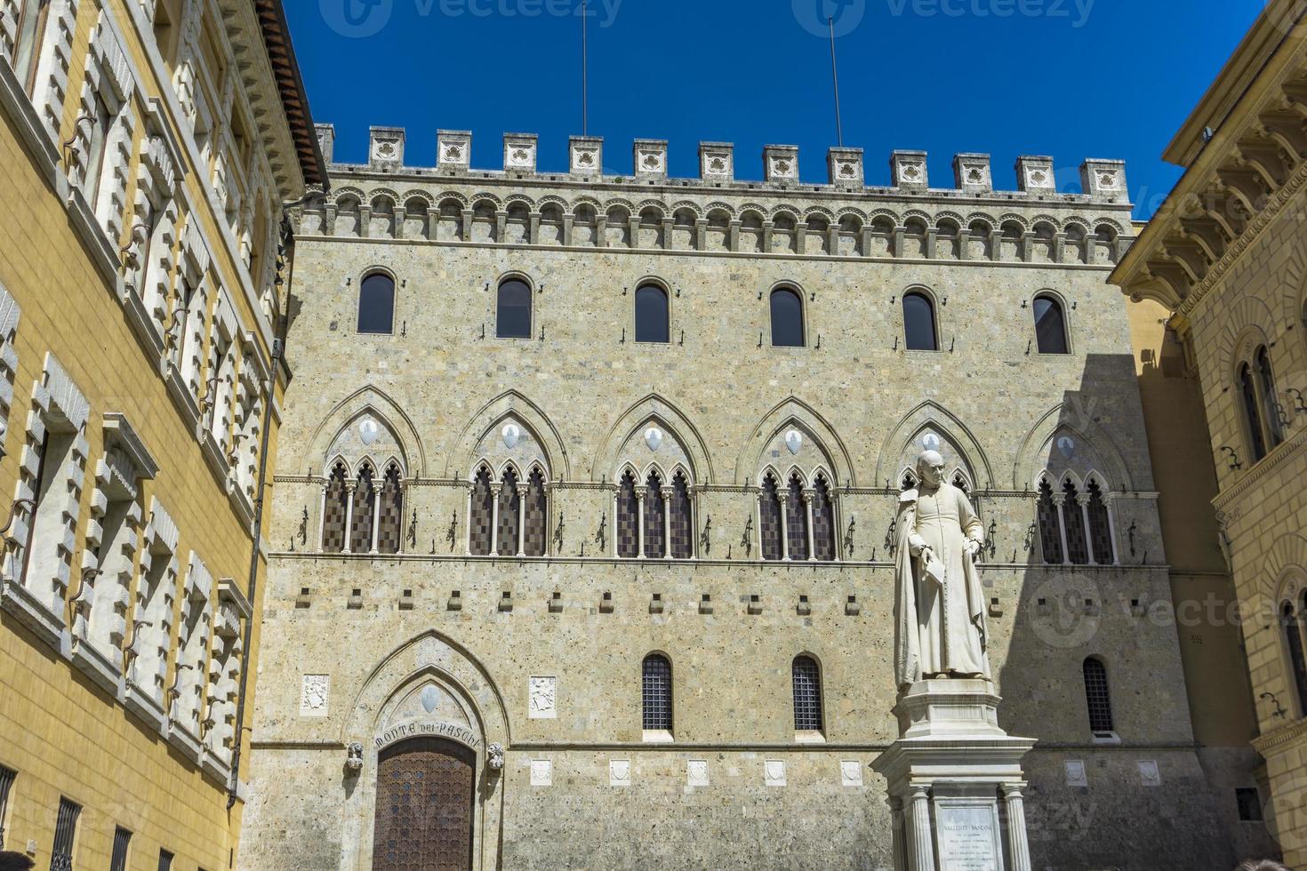 Monument of Sallustio Bandini at Square Salimbeni in Siena photo