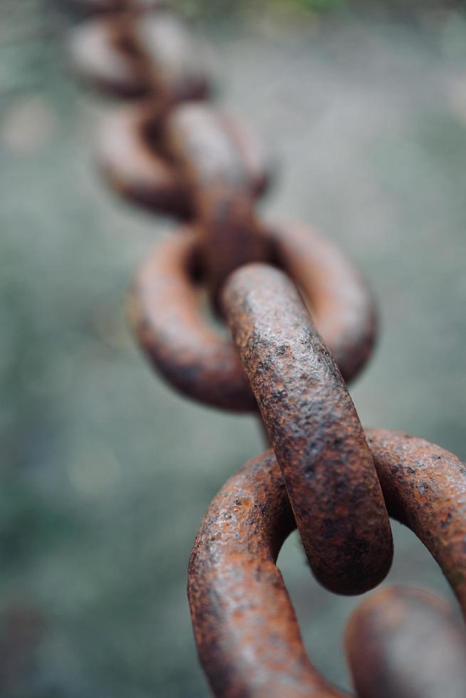 old rusty metallic chain photo