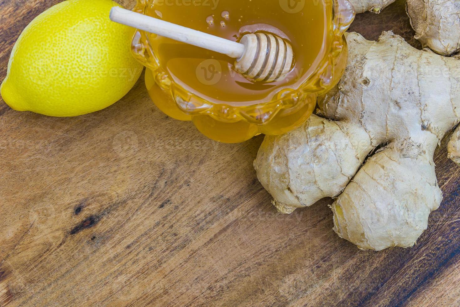 Honey, lemon, and ginger photo