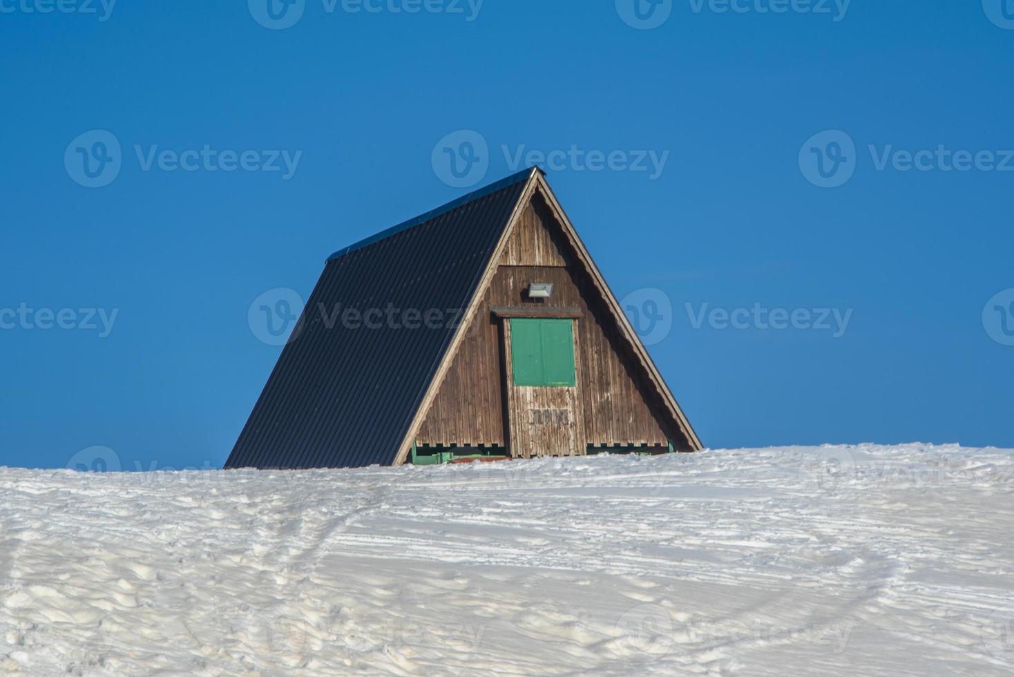 refugio de madera cero foto