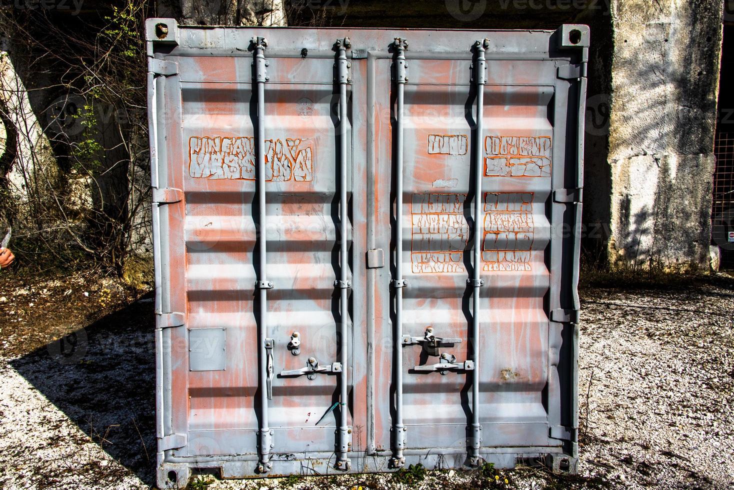 unusual container zero photo