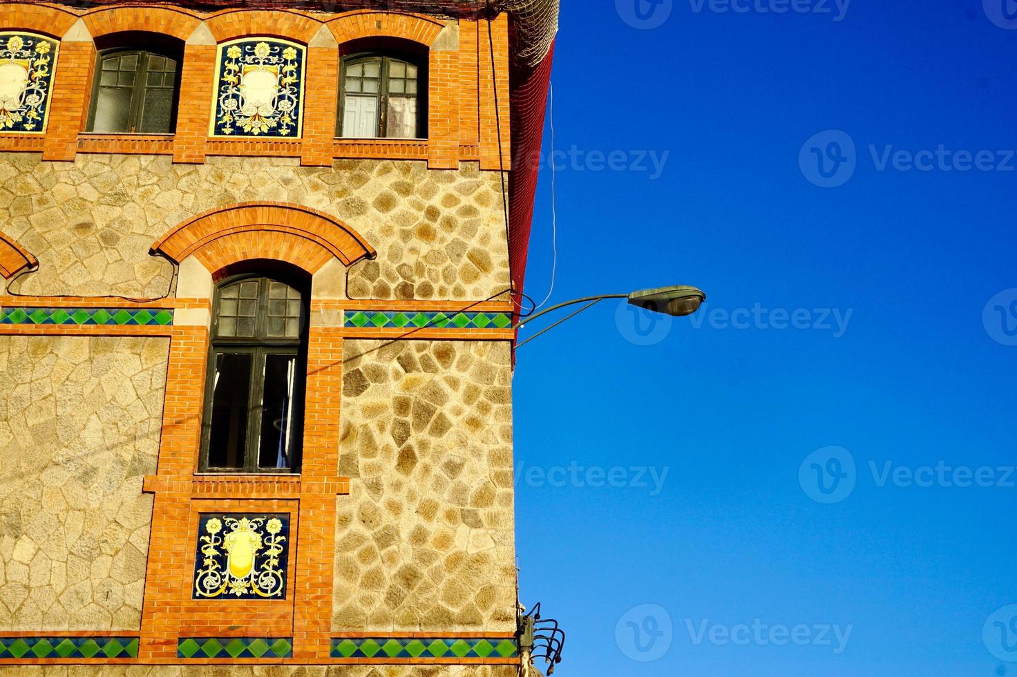 ventana en la fachada de la casa foto