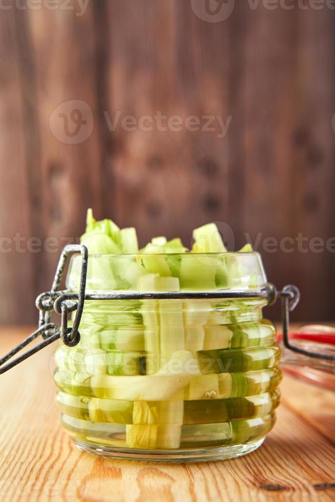 concepto de comida vegetariana conservada fermentada foto