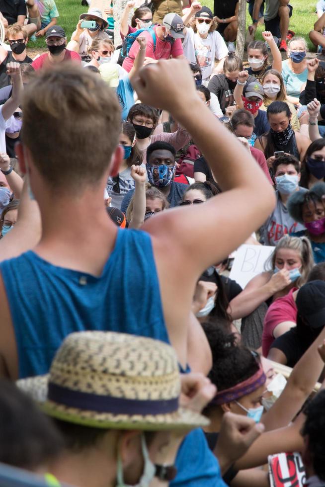 estados unidos, 2020 - grupo de manifestantes foto