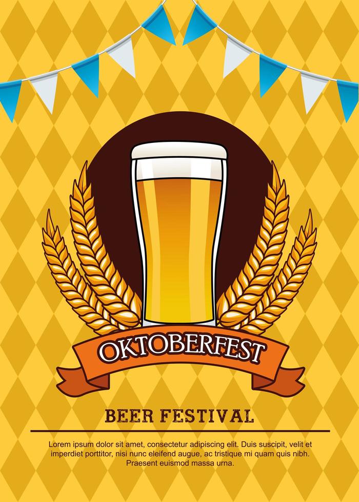 Tarjeta de celebración de oktoberfest con bebida de cerveza en vidrio vector