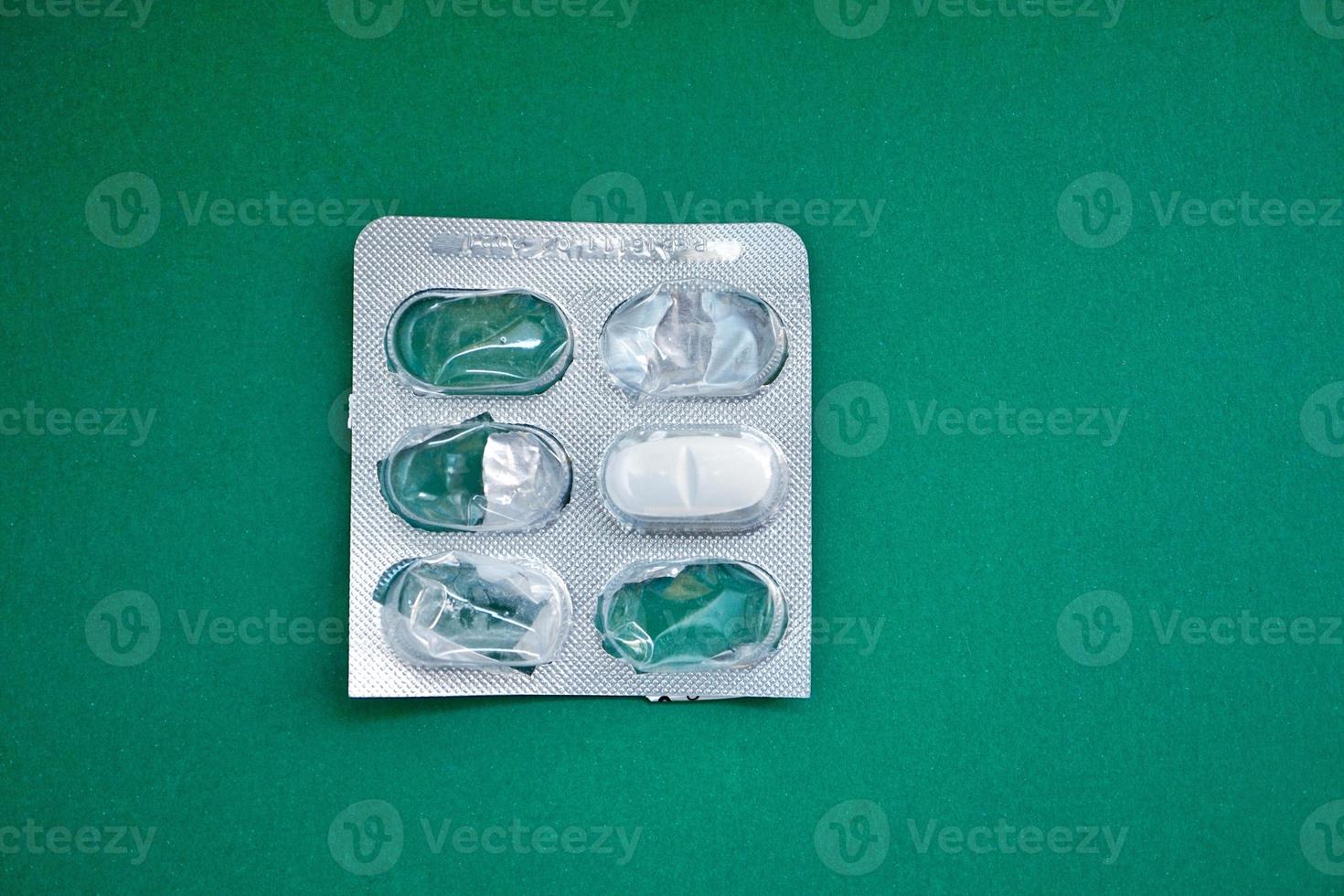 white painkillers pills medicine photo