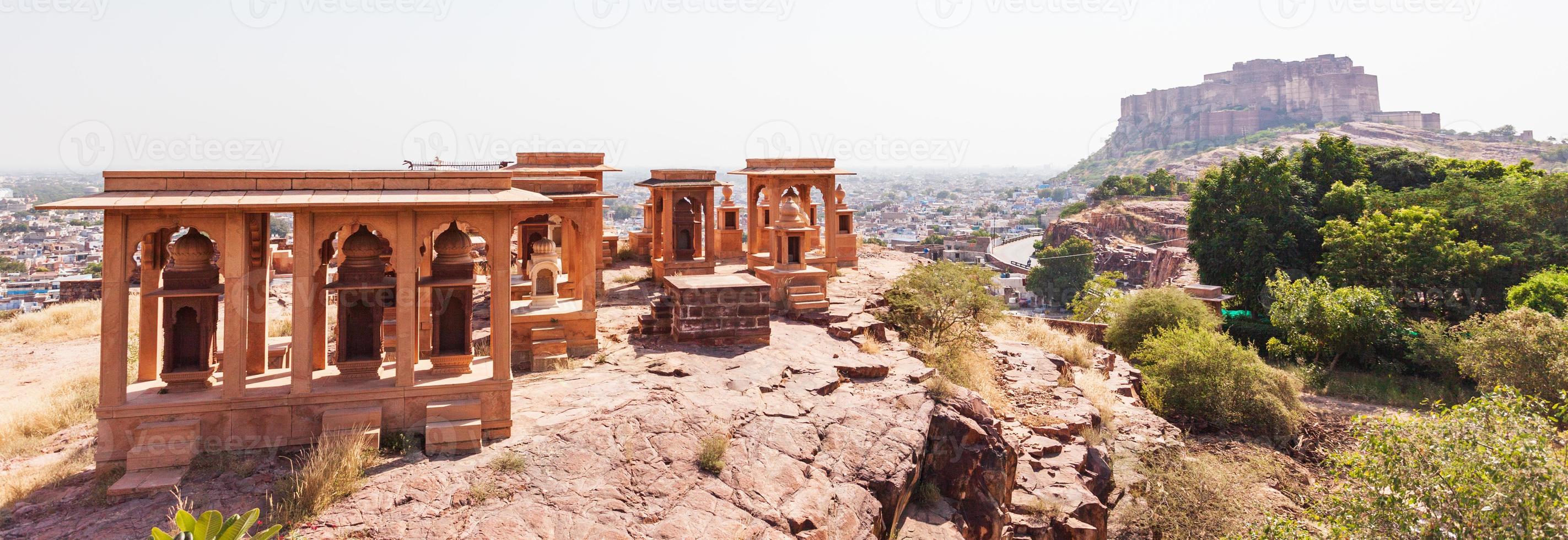 Mausoleo de Jaswant Tanda en Jodhpur, Rajasthan, India foto