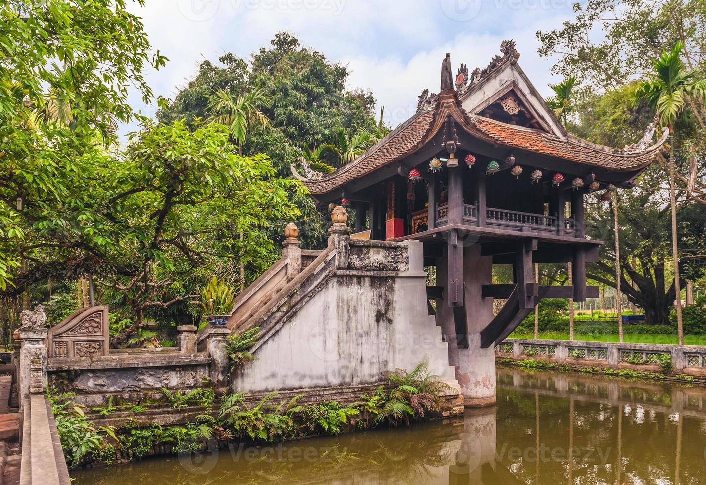 pagoda de un pilar en hanoi vietnam foto
