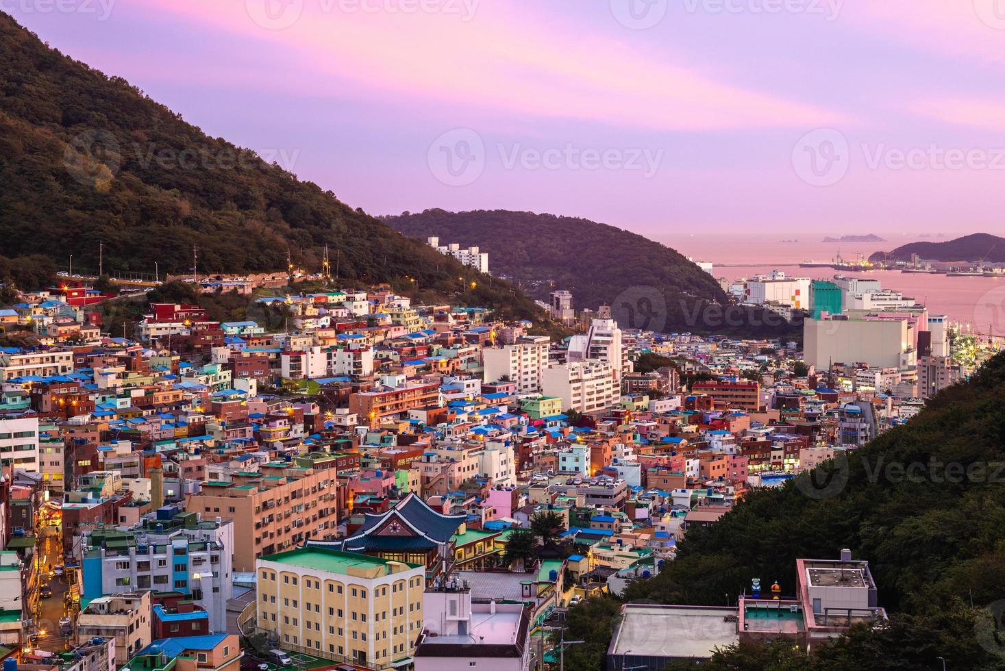 aldea cultural gamcheon en busan en corea del sur foto