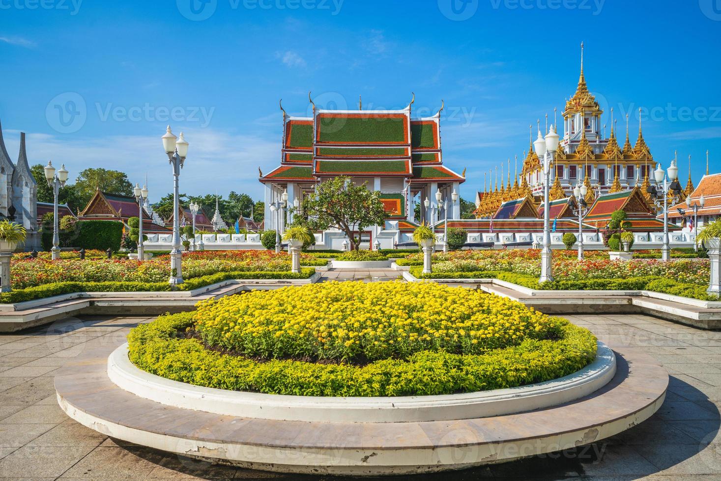 Wat ratchanatdaram loha prasat templo en Bangkok en Tailandia foto