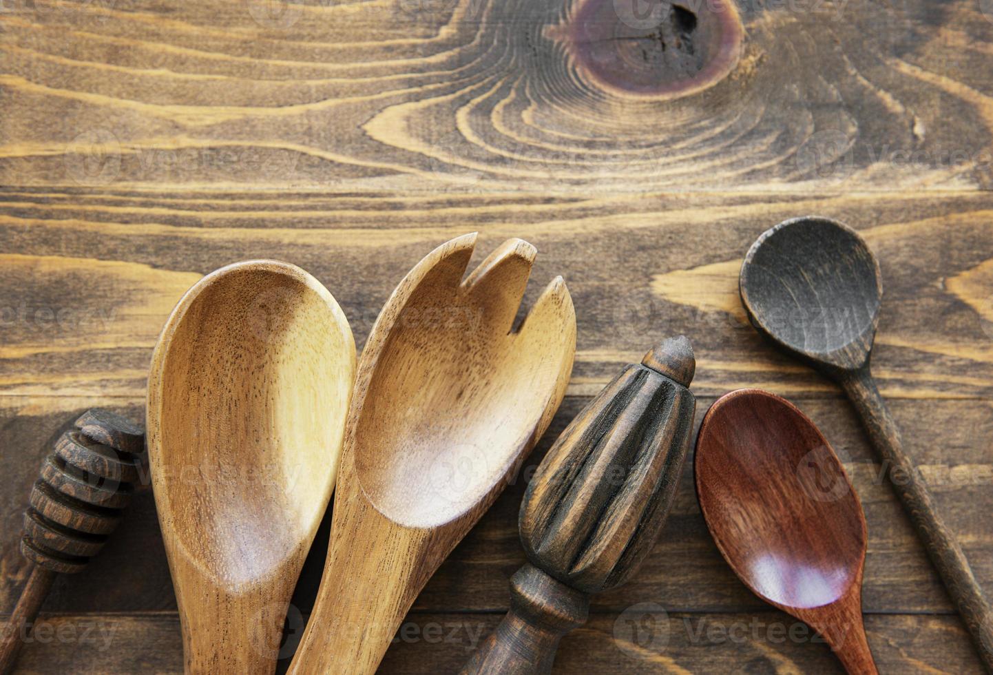 cubiertos de madera utensilios de cocina foto