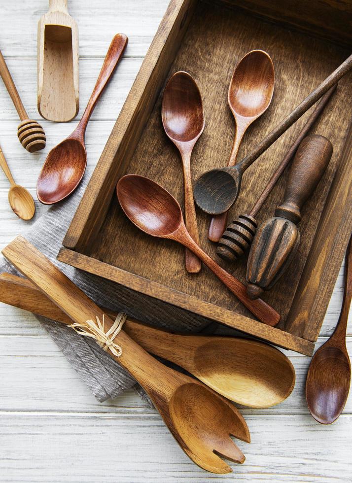 cubiertos de madera utensilios de cocina foto