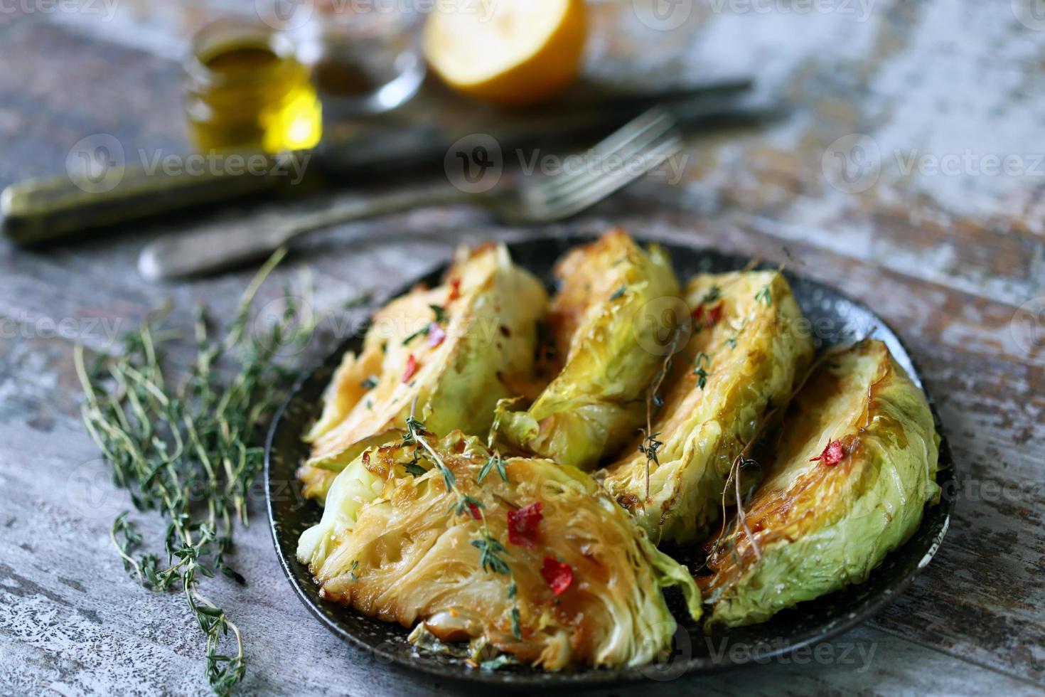 rodajas de repollo al horno foto