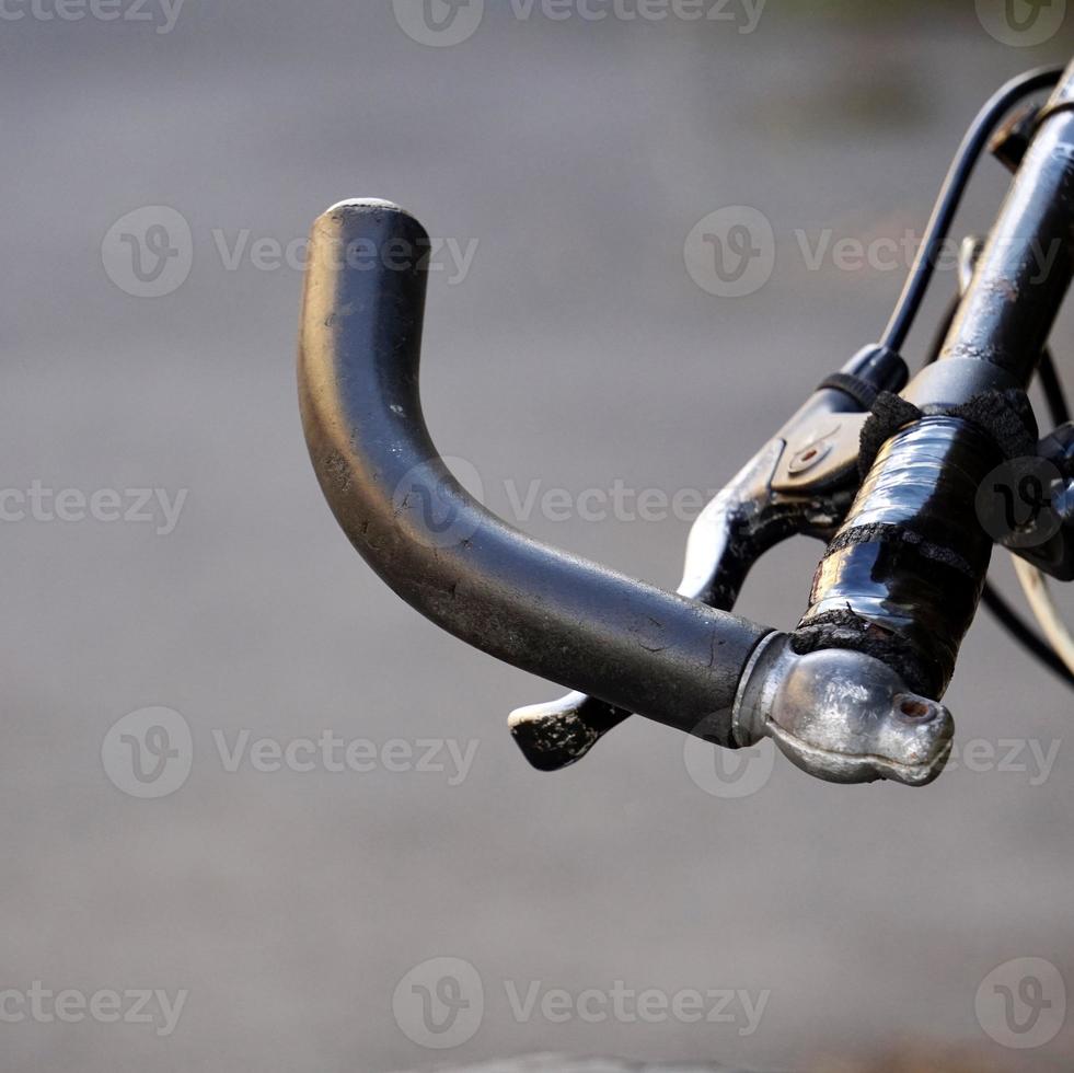 modo de transporte del manillar de la bicicleta foto