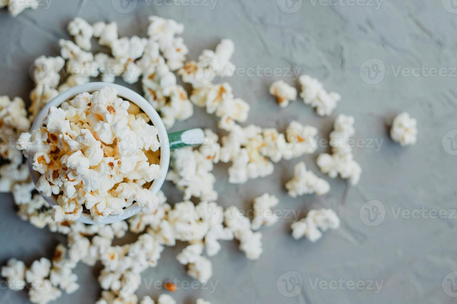 deliciosas palomitas de maíz saladas foto