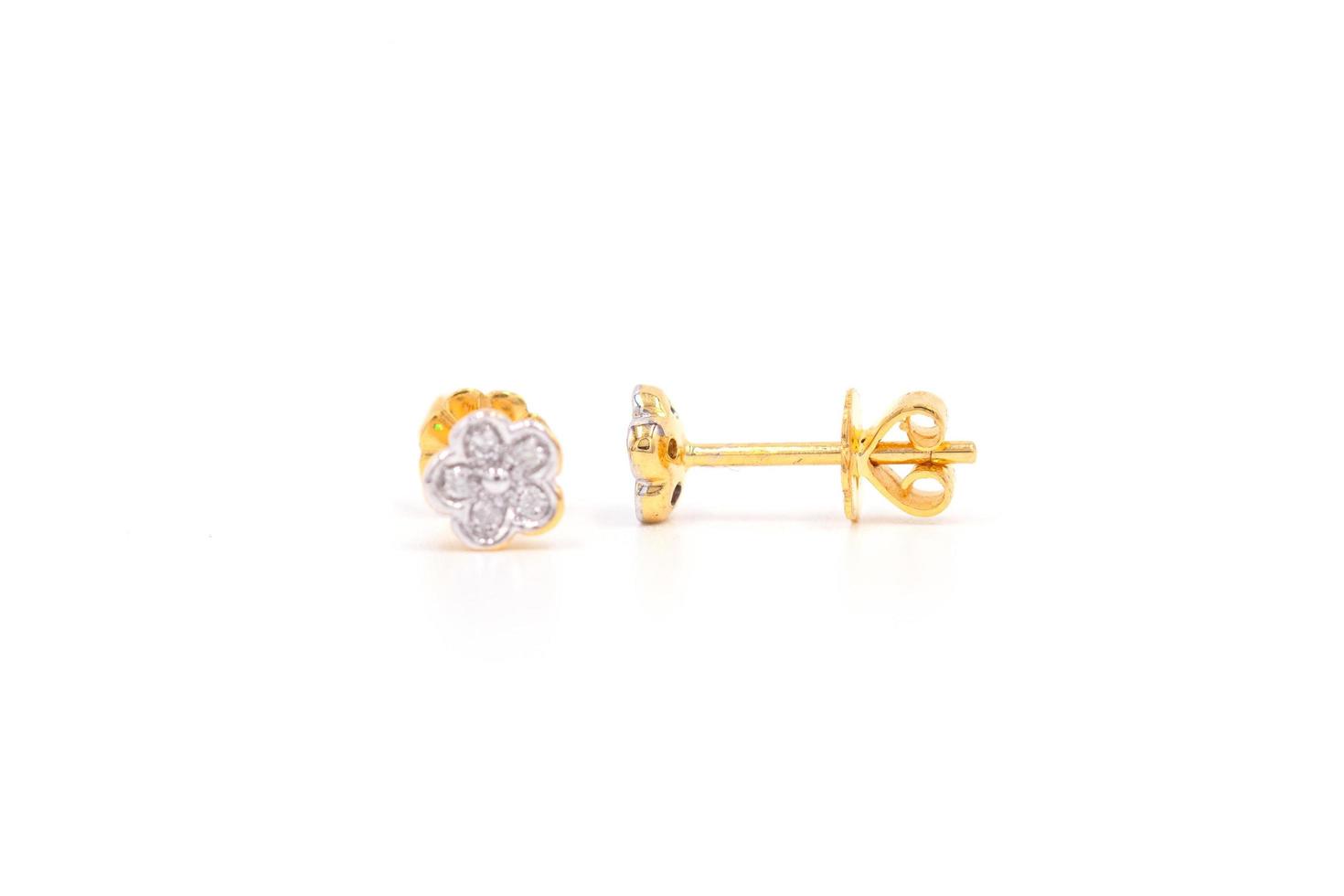 Diamond earring gold photo