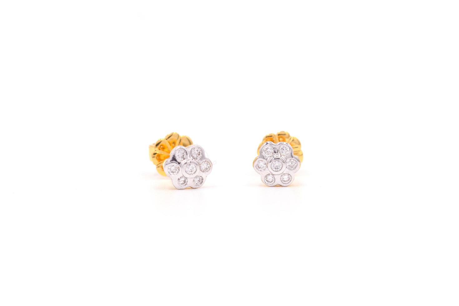 Diamond earring gold photo