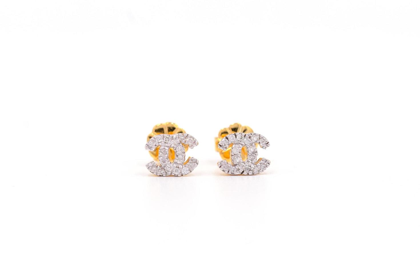 Diamond earring gold photo