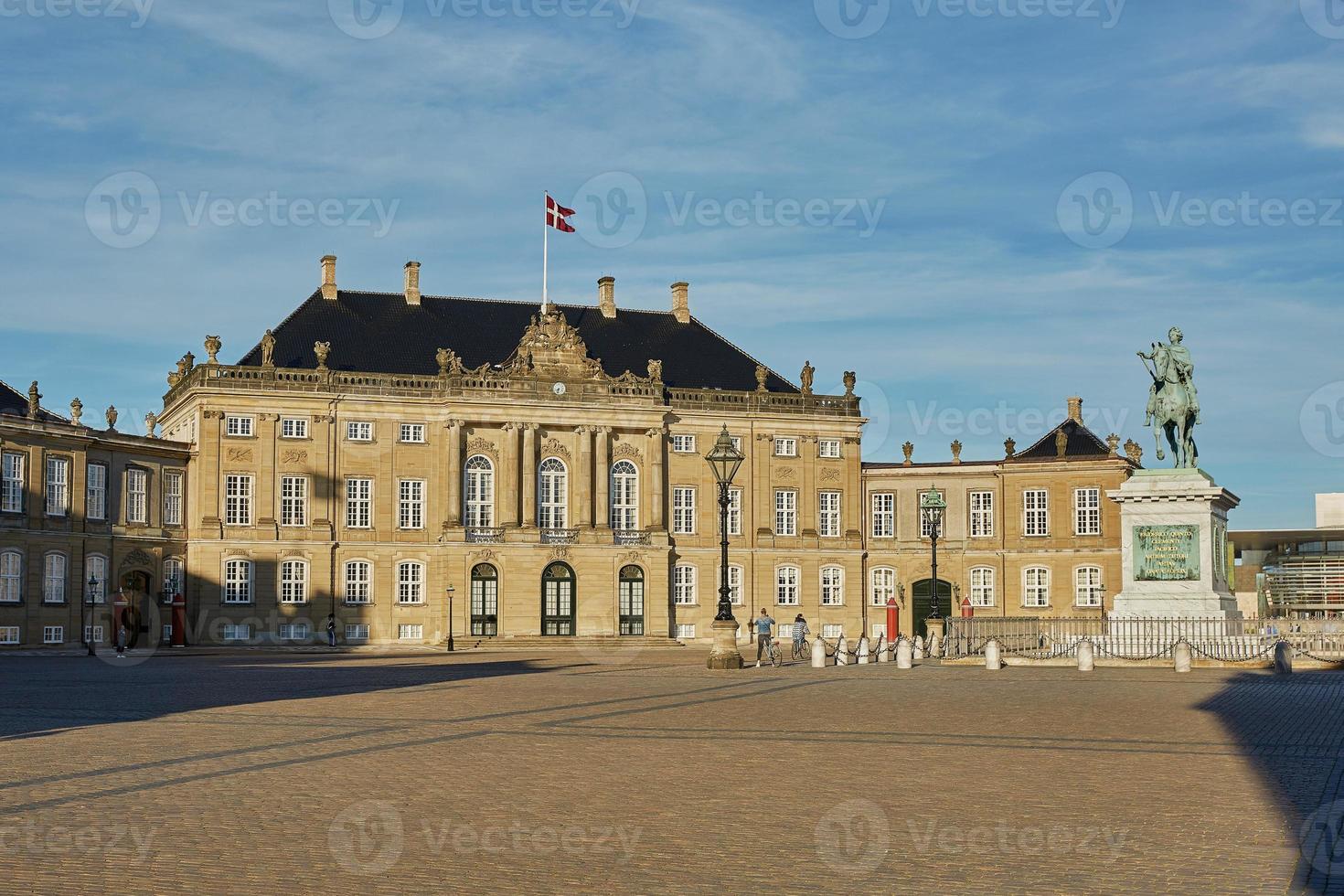 Amalienborg, la residencia de la familia real danesa en Copenhague, Dinamarca foto