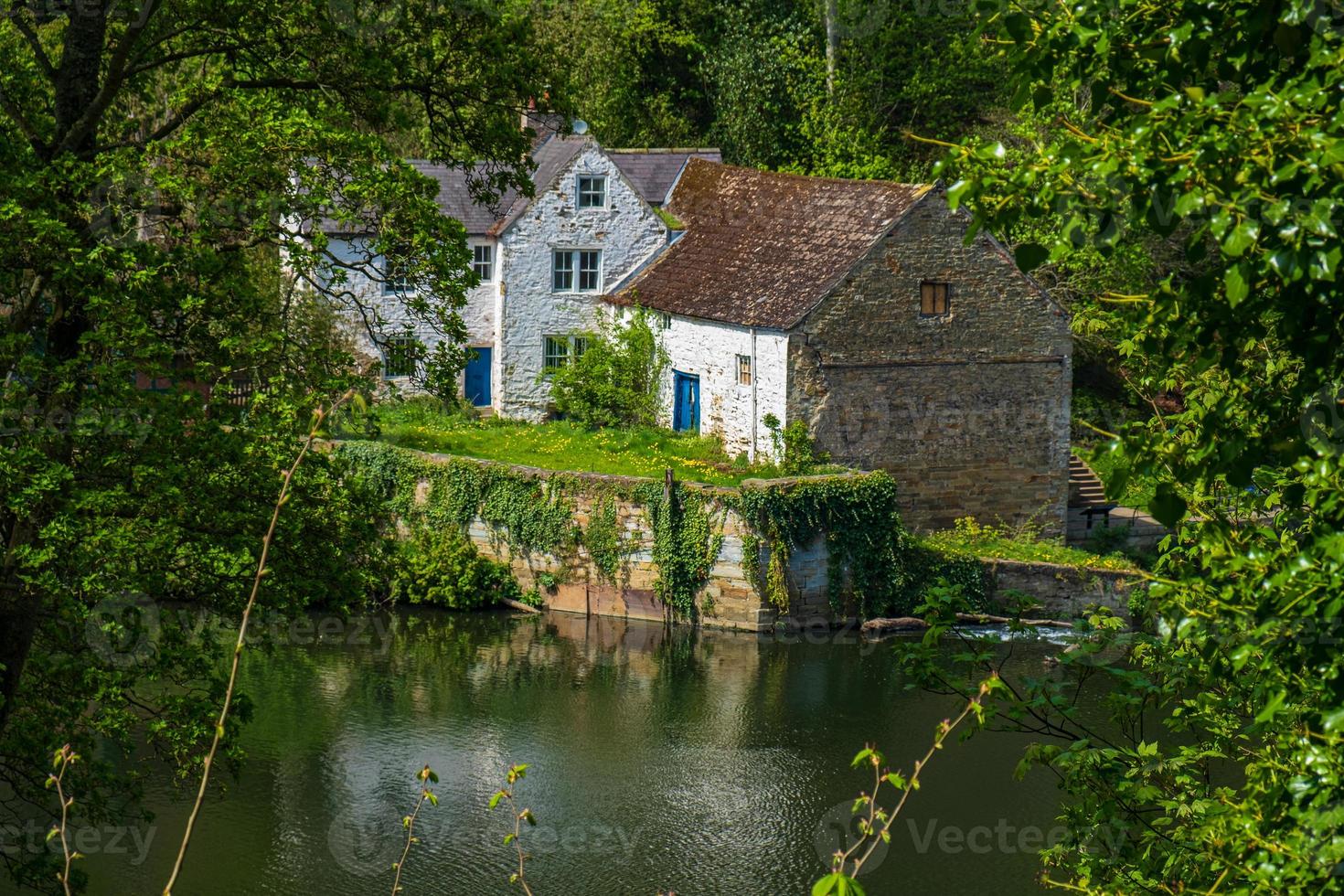 Edificios tradicionales a lo largo de la orilla del río Wear, Durham, Inglaterra foto