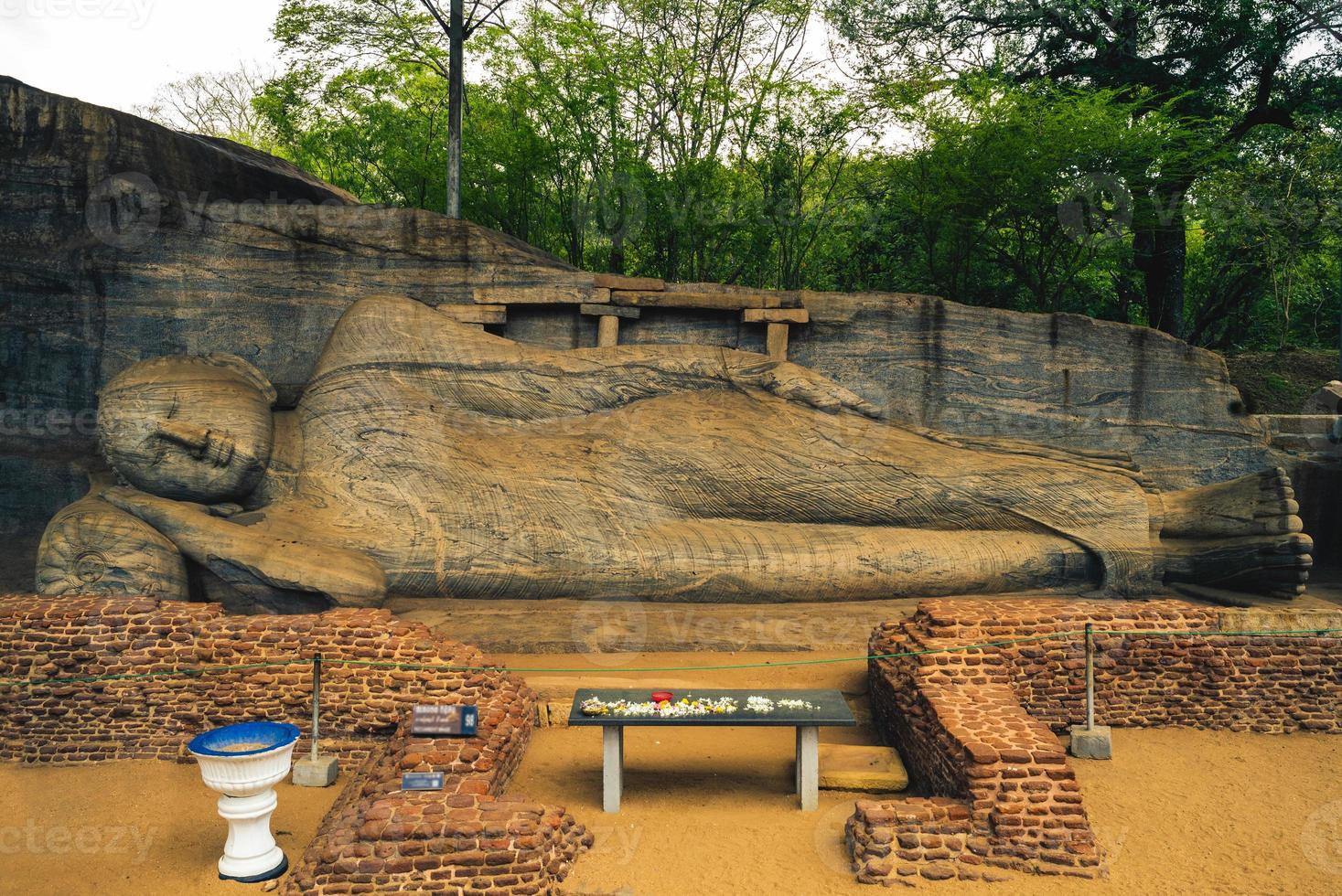 Reclining Buddha statue Gal Vihara at Polonnaruwa, Sri Lanka photo