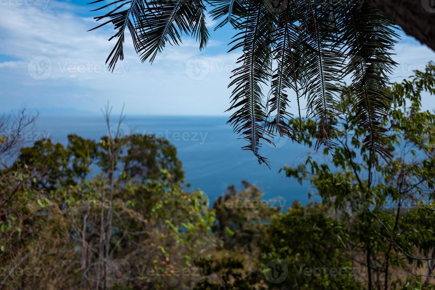 isla de ko adang cerca de koh lipe en tailandia foto