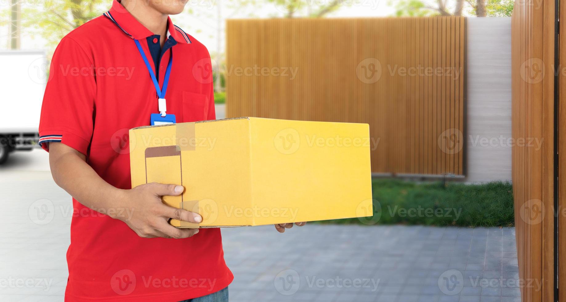 Paquete de cajas de servicio de entrega del repartidor foto