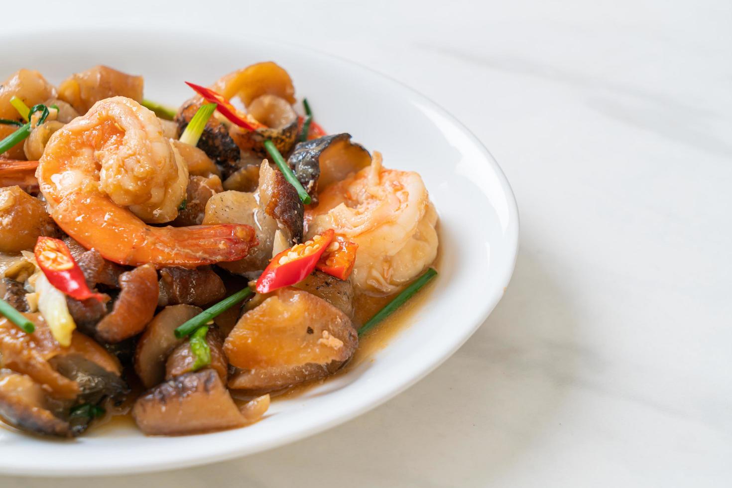 Stir-Fried Sea Cucumber with Shrimps photo