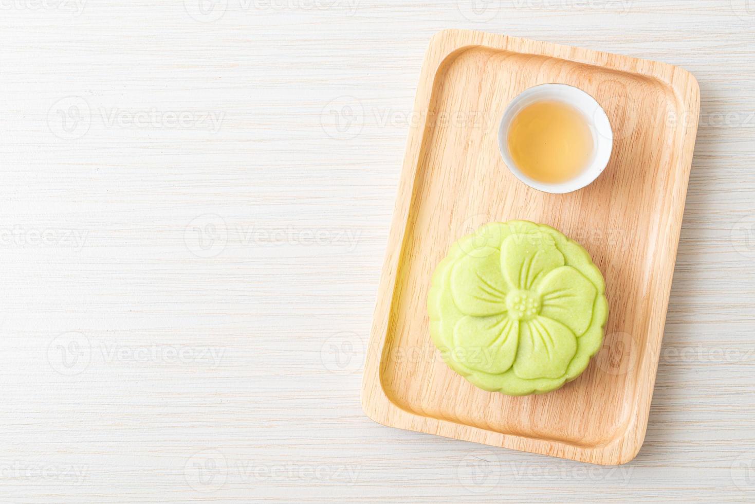 pastel de luna chino sabor a té verde foto