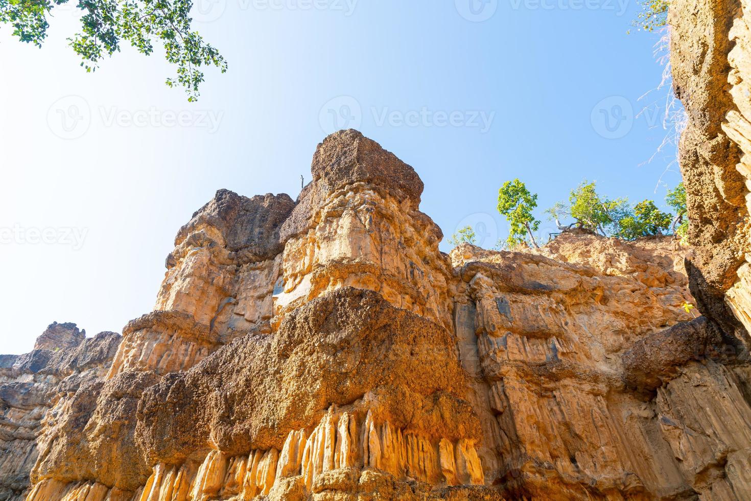 Pha chor o el gran cañón chiangmai en el parque nacional mae wang, chiang mai, tailandia foto