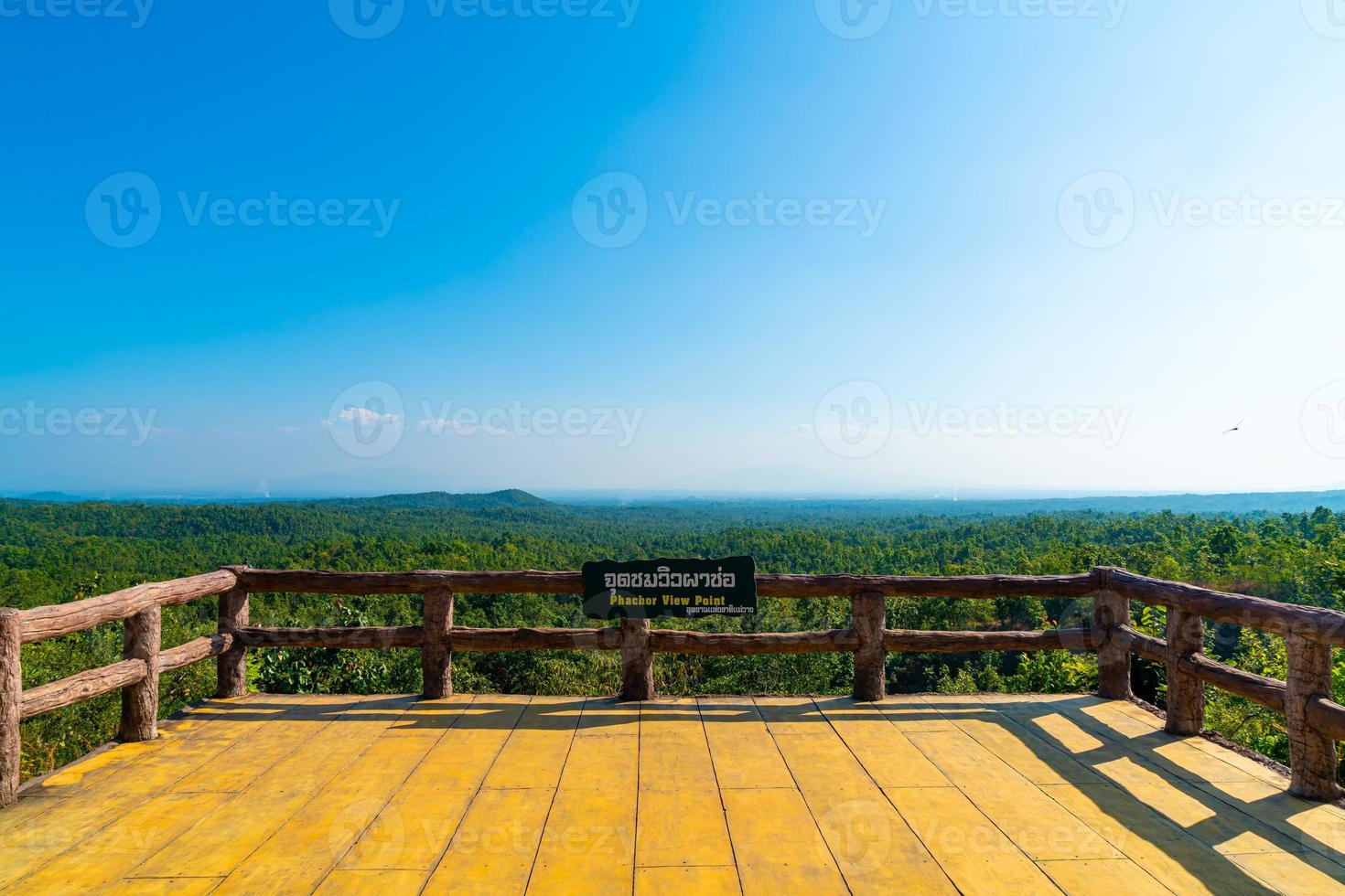 punto de vista de pha chor en el parque nacional mae wang, chiang mai, tailandia foto