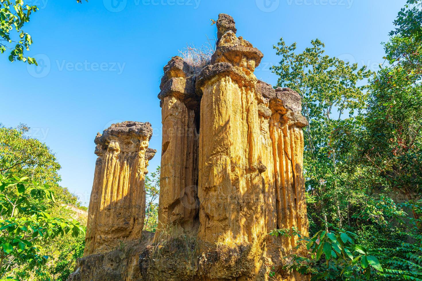 Pha chor o el gran cañón chiangmai en el parque nacional mae wang, chiang mai, tailandia foto