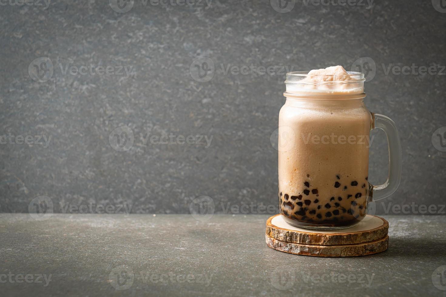 Taiwan milk tea with bubbles photo