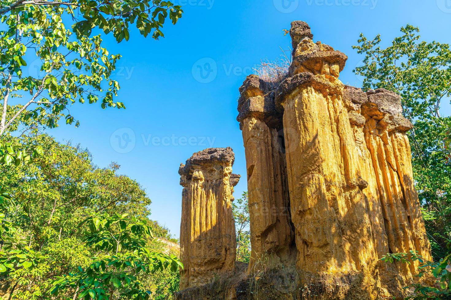 Pha chor o el gran cañón chiangmai en el parque nacional mae wang, chiang mai, tailandia foto