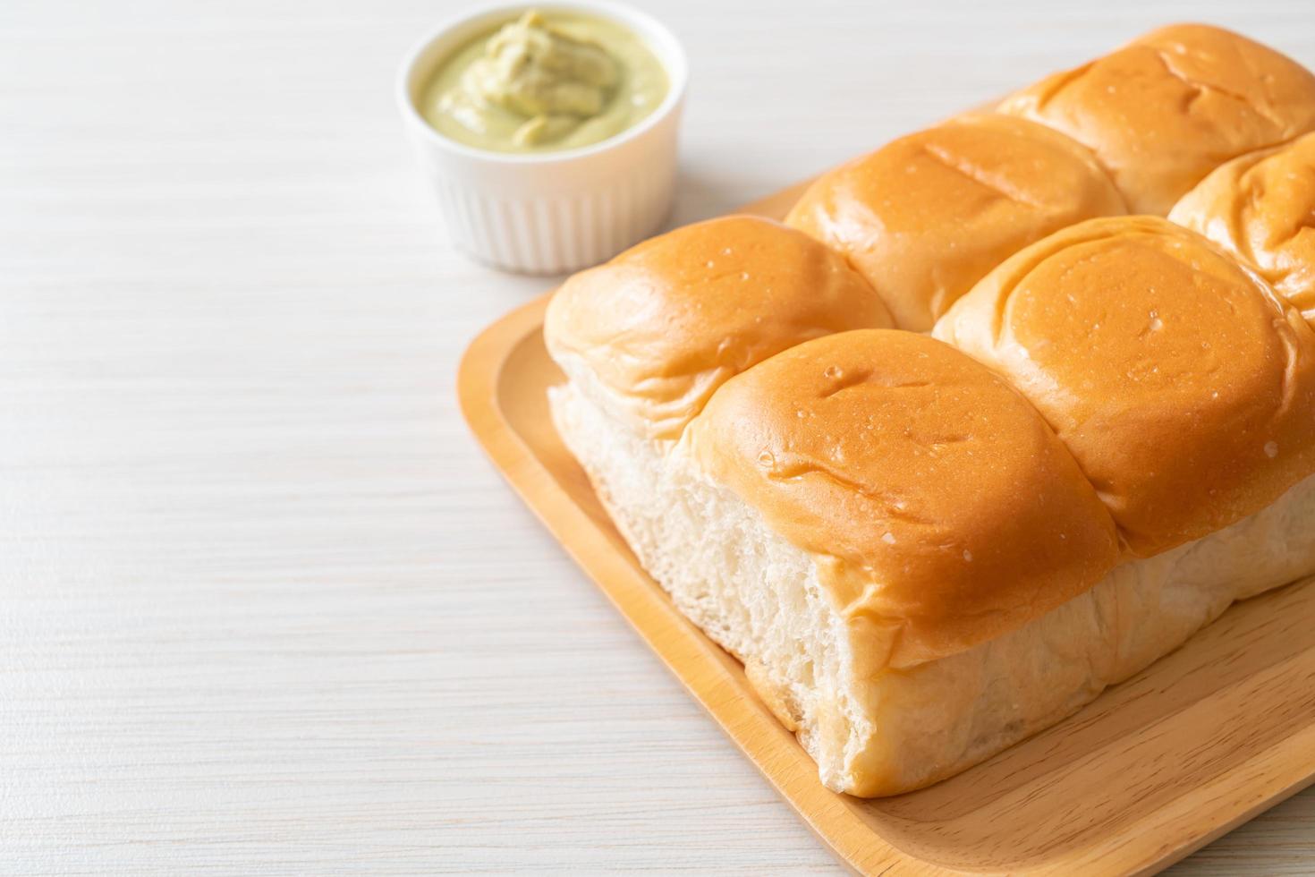 Bread with Thai Pandan Custard photo