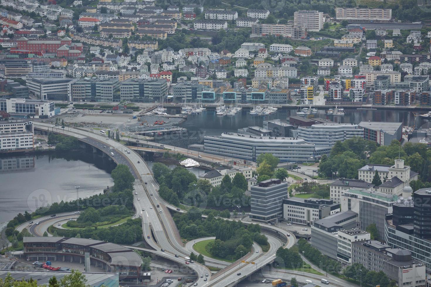Vista de la ciudad de Bergen desde el monte Floyen, Noruega foto