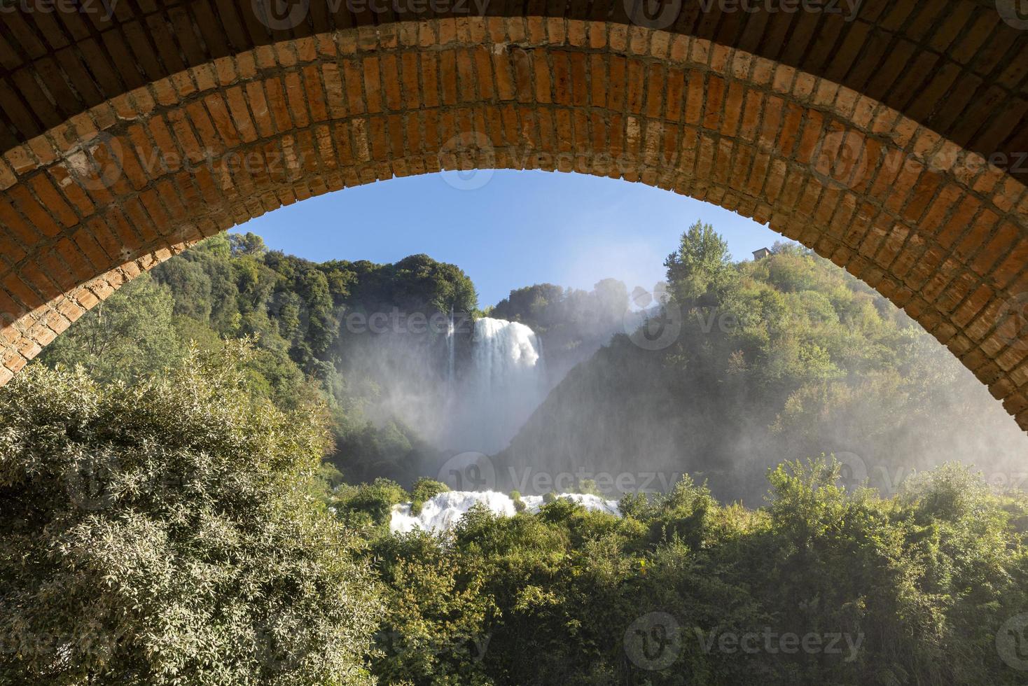 cascada de marmore en terni foto