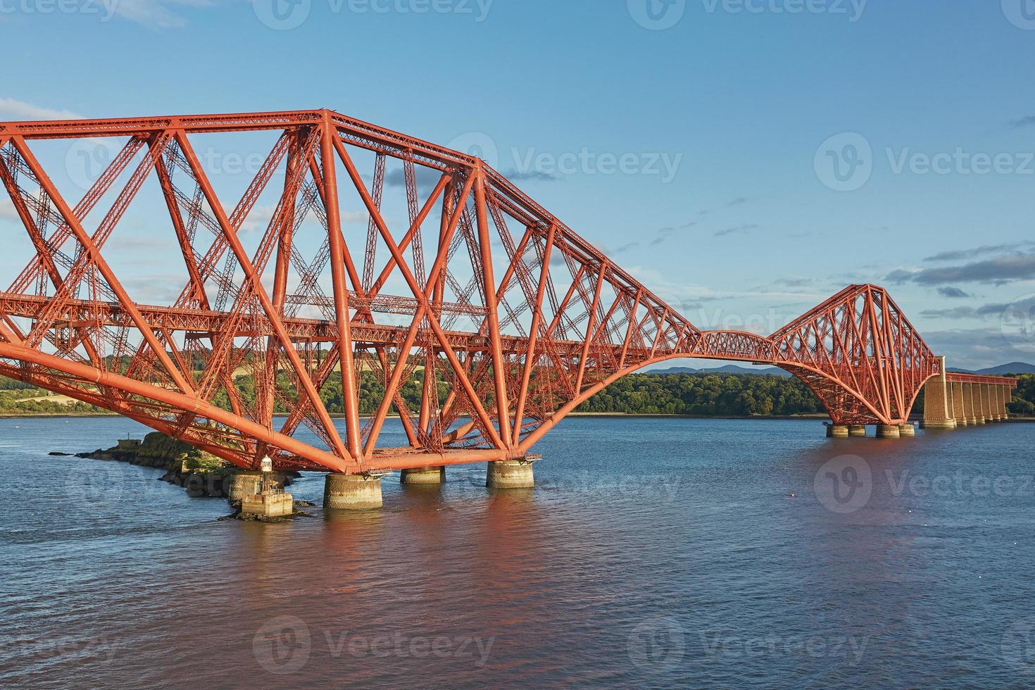 el cuarto puente ferroviario en Escocia foto